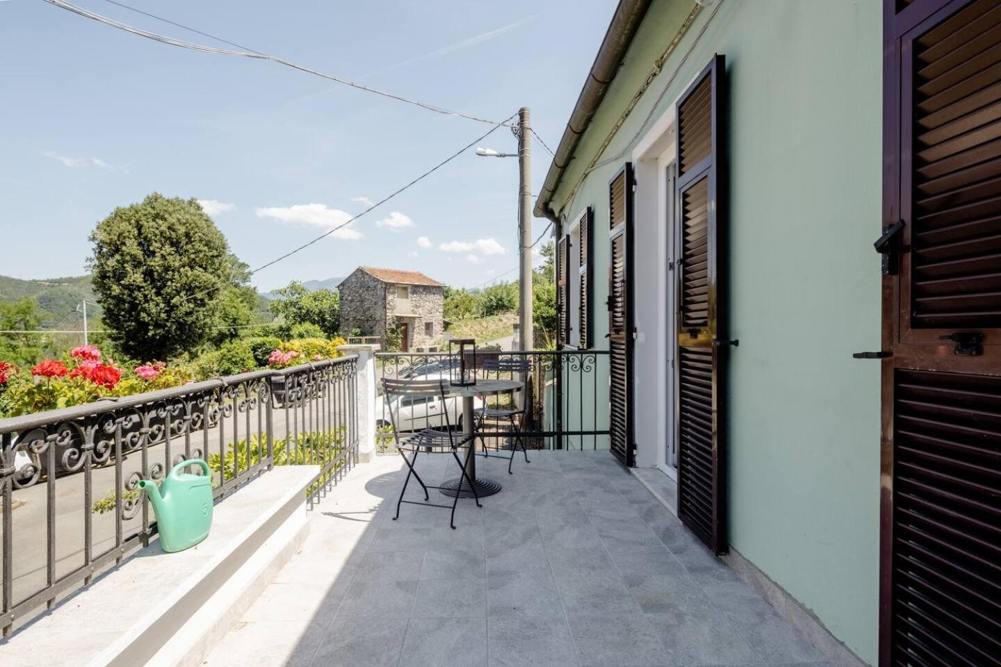 Villa Atris Borghetto di Vara Eksteriør billede